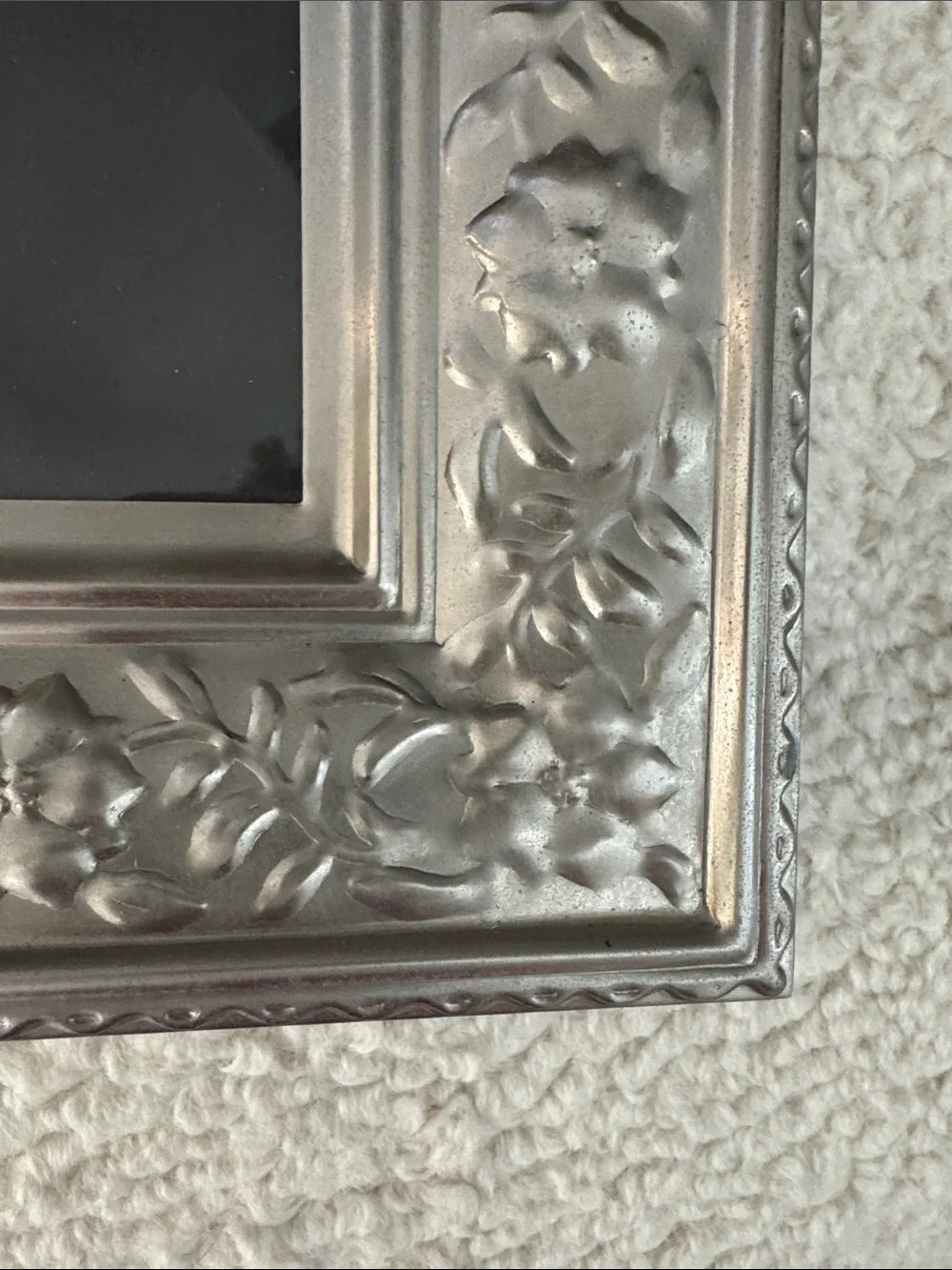 Towle 5x7” Embossed Floral & Vine Silver Metal Frame
